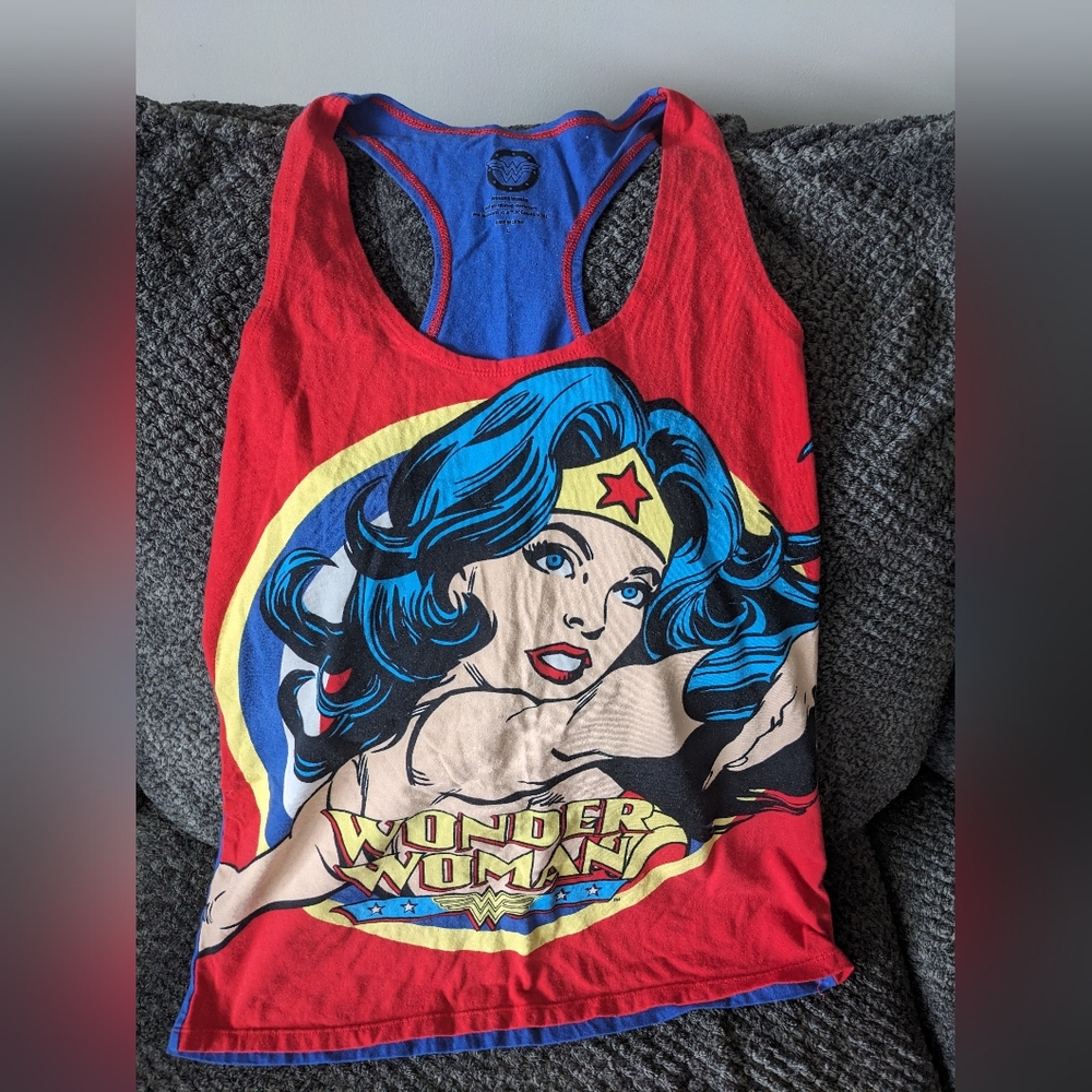 Wonder Women Tank Top Size Large